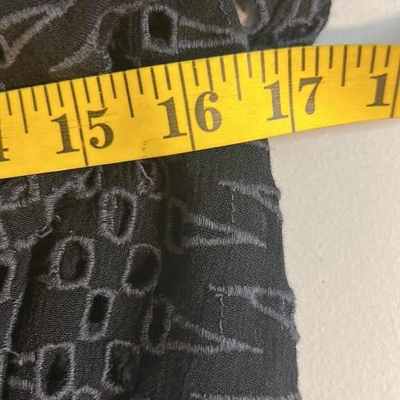 Free PEOPLE Off The Shoulder Croo Eyelet Top Double layer at neckline size small - Picture 5 of 8